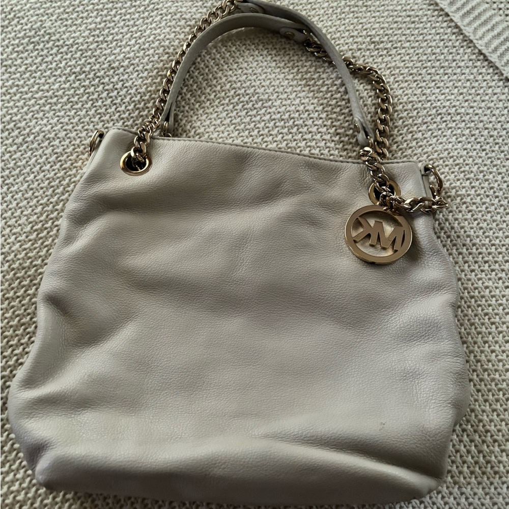 Michael Kors Medium Size Bag!